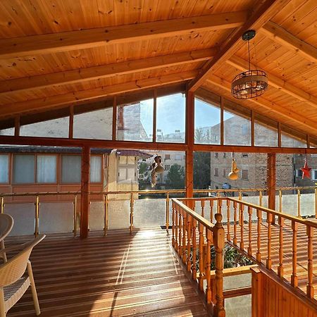 Alimeti Guesthouse Berat Bagian luar foto