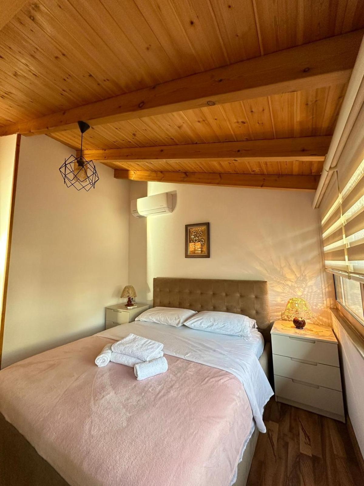 Alimeti Guesthouse Berat Bagian luar foto