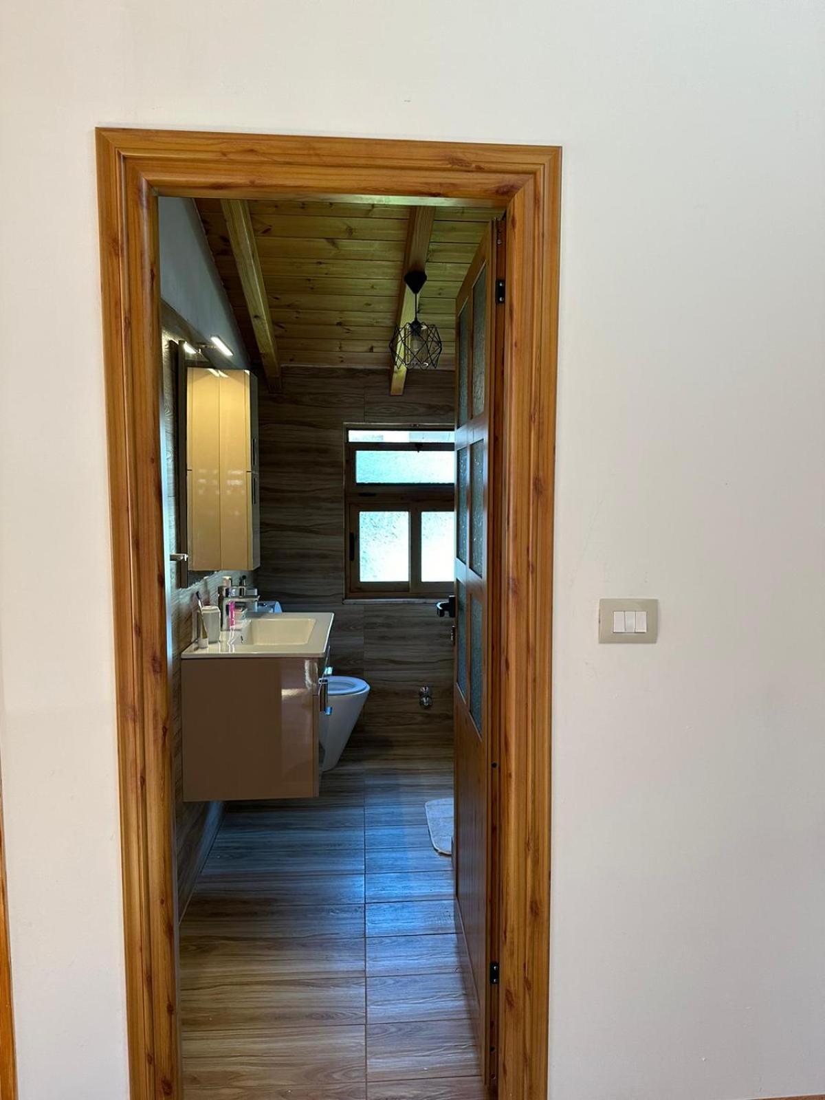 Alimeti Guesthouse Berat Bagian luar foto