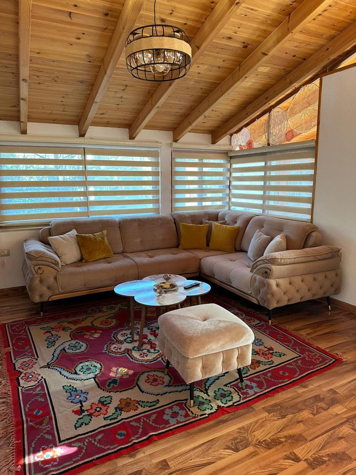 Alimeti Guesthouse Berat Bagian luar foto