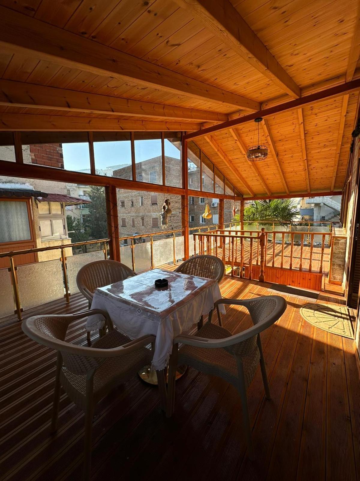 Alimeti Guesthouse Berat Bagian luar foto